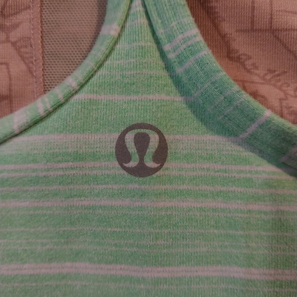 FREE Lululemon Power Y Tank Size 8 - Picture 8 of 8